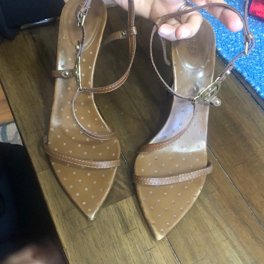 TAN/BROWN LEATHER GUCCI HEELS
